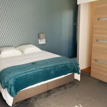 Feriehus La Batisse Chalou *